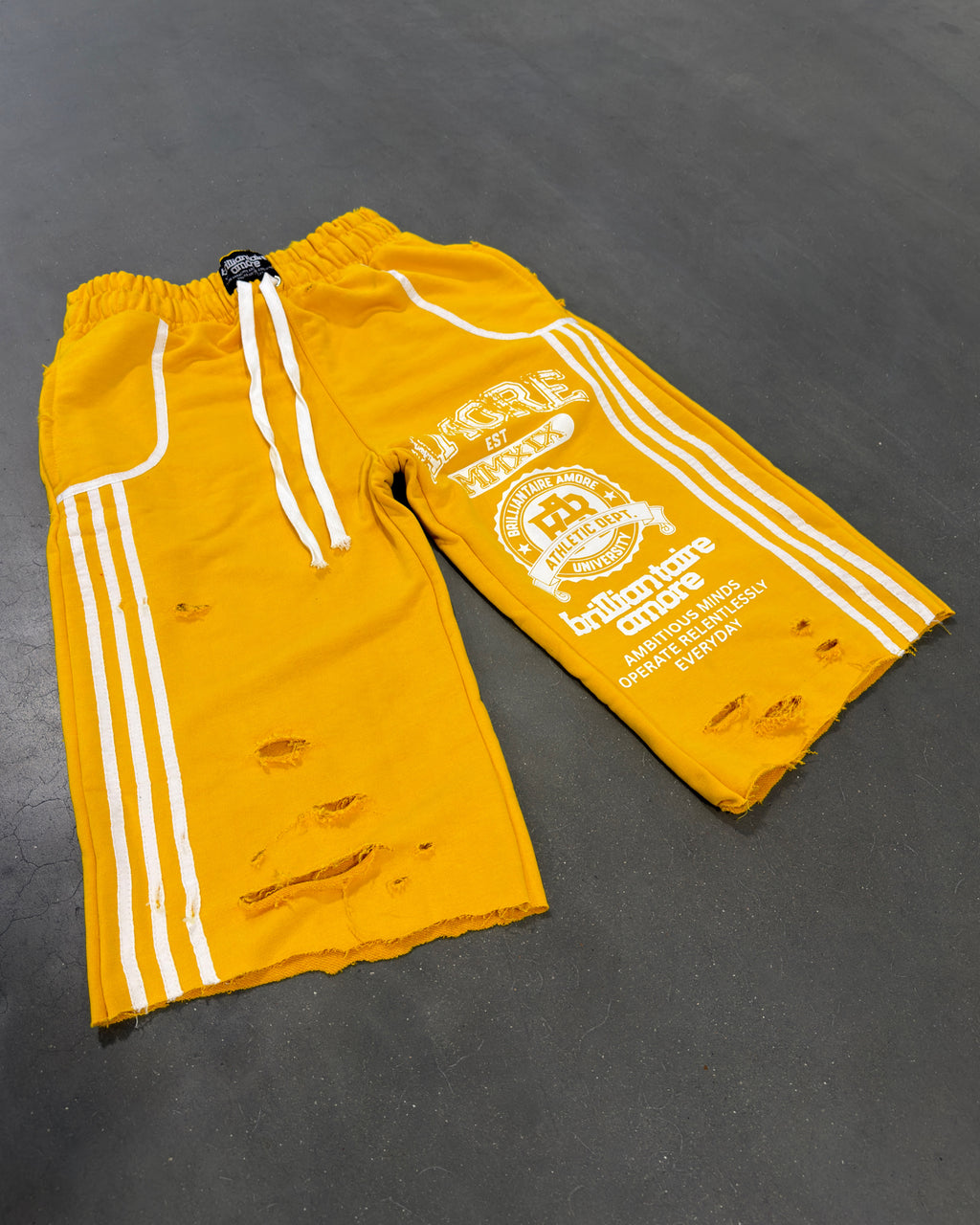 AMORE 3/4 Shorts [YELLOW]
